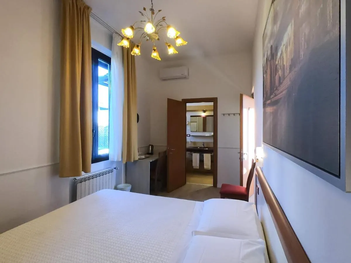 Bed and Breakfast Soggiorno Rubino à Florence